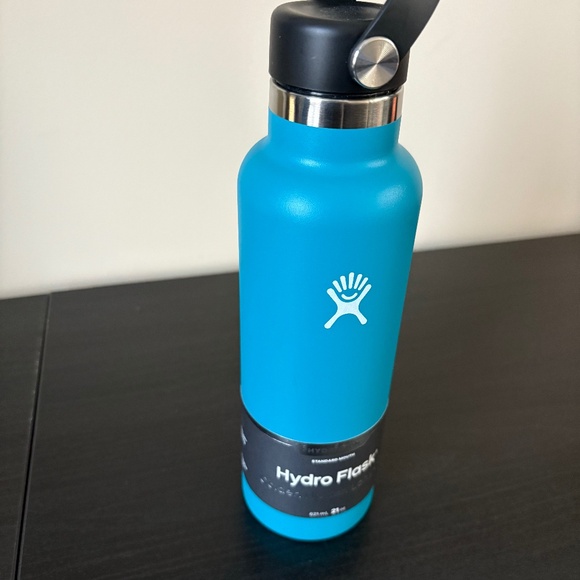Hydro Flask 21 ounce Standard Flex Cap - Picture 1 of 3